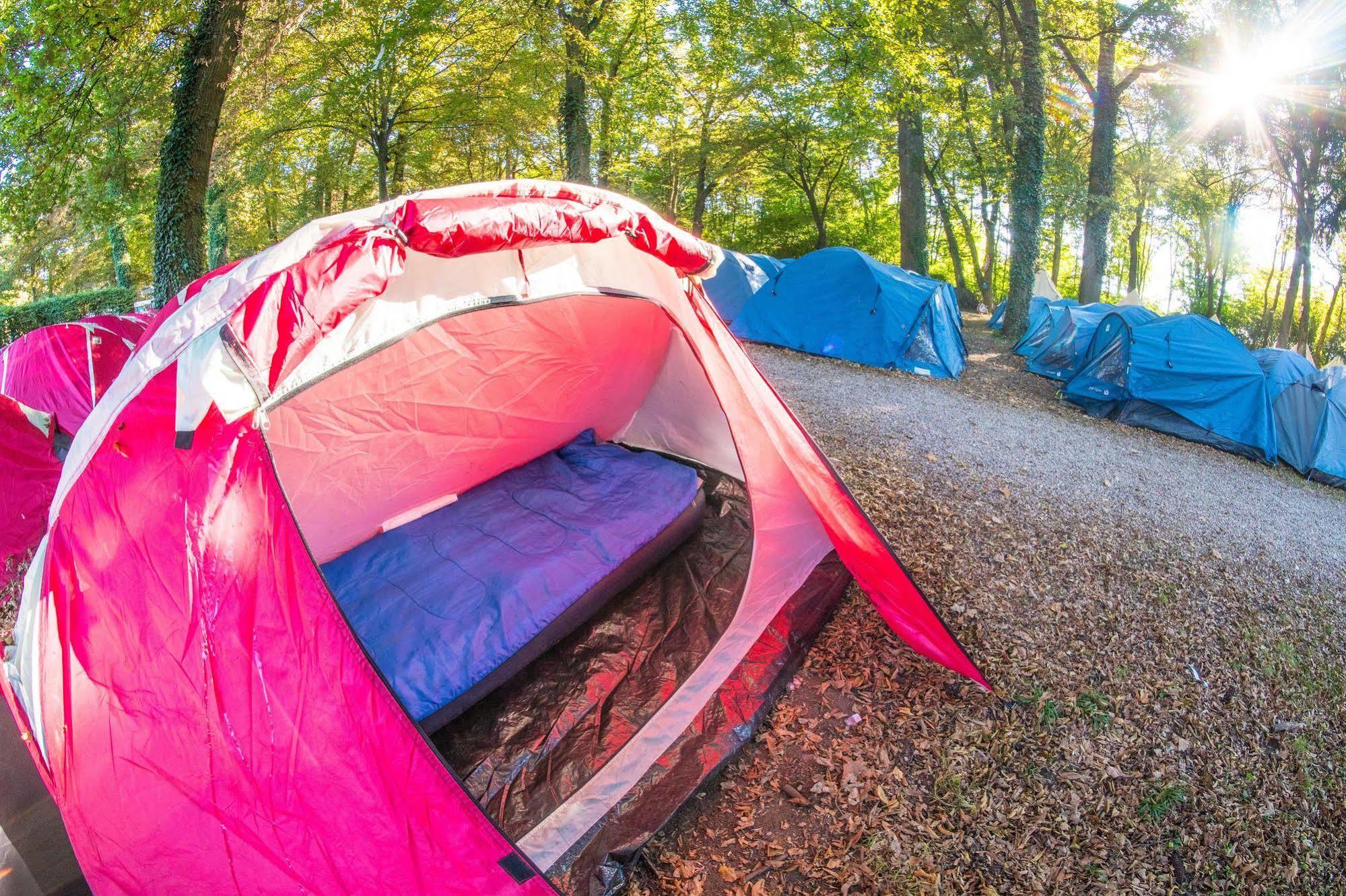Готель Pamplona Camping Aizoain Екстер'єр фото