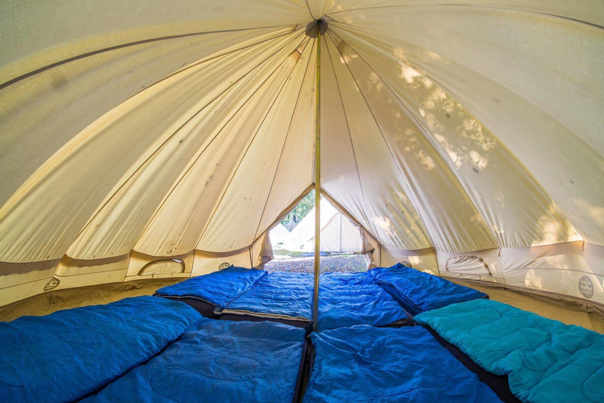 Готель Pamplona Camping Aizoain Екстер'єр фото