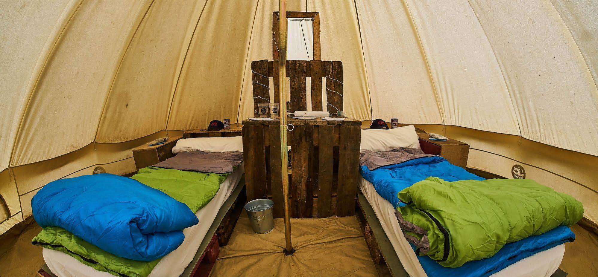 Готель Pamplona Camping Aizoain Екстер'єр фото