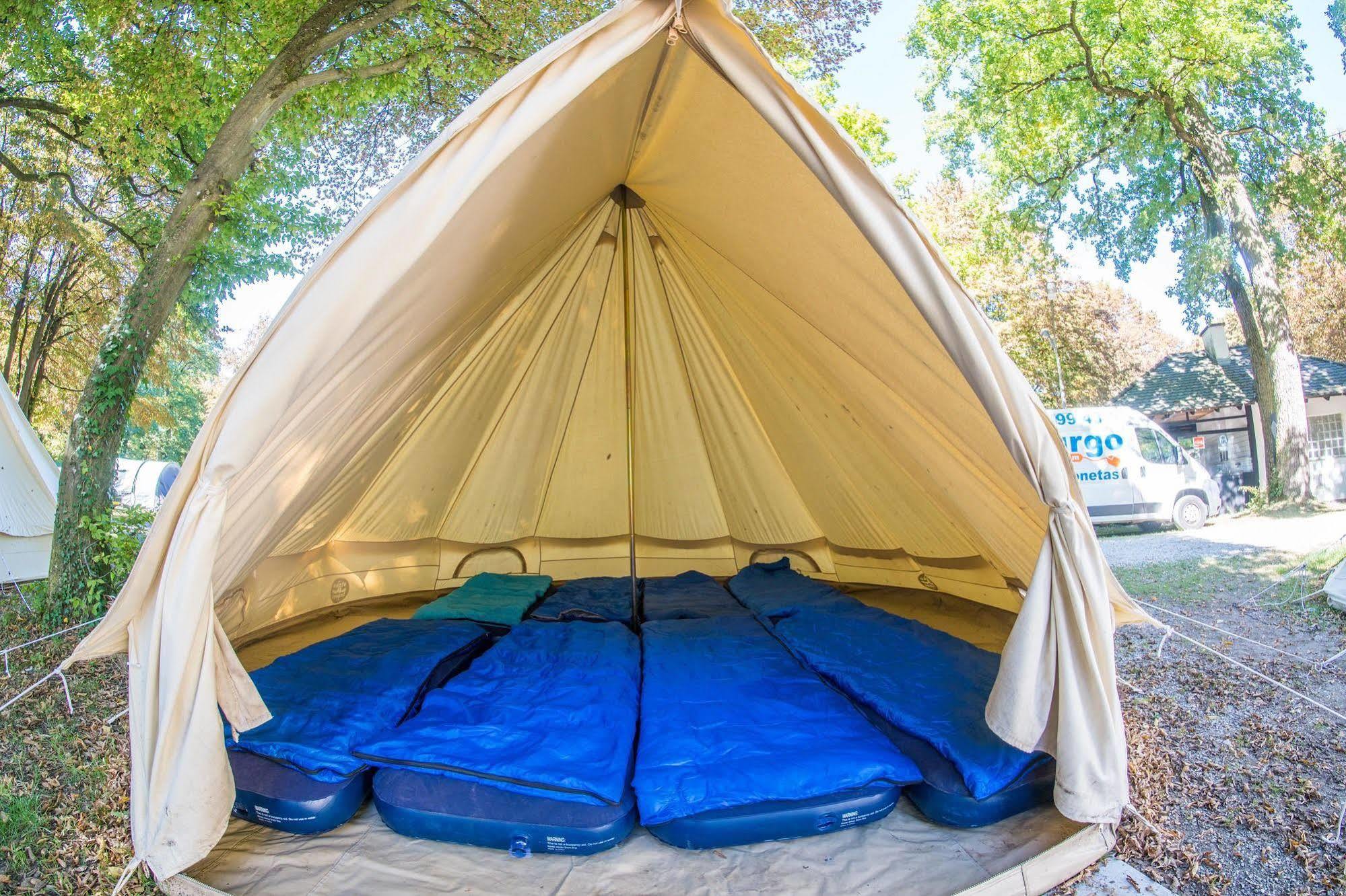 Готель Pamplona Camping Aizoain Екстер'єр фото