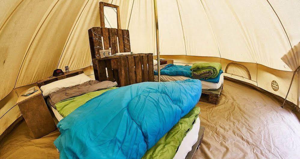 Готель Pamplona Camping Aizoain Екстер'єр фото