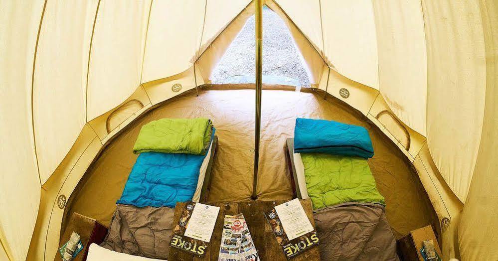 Готель Pamplona Camping Aizoain Екстер'єр фото