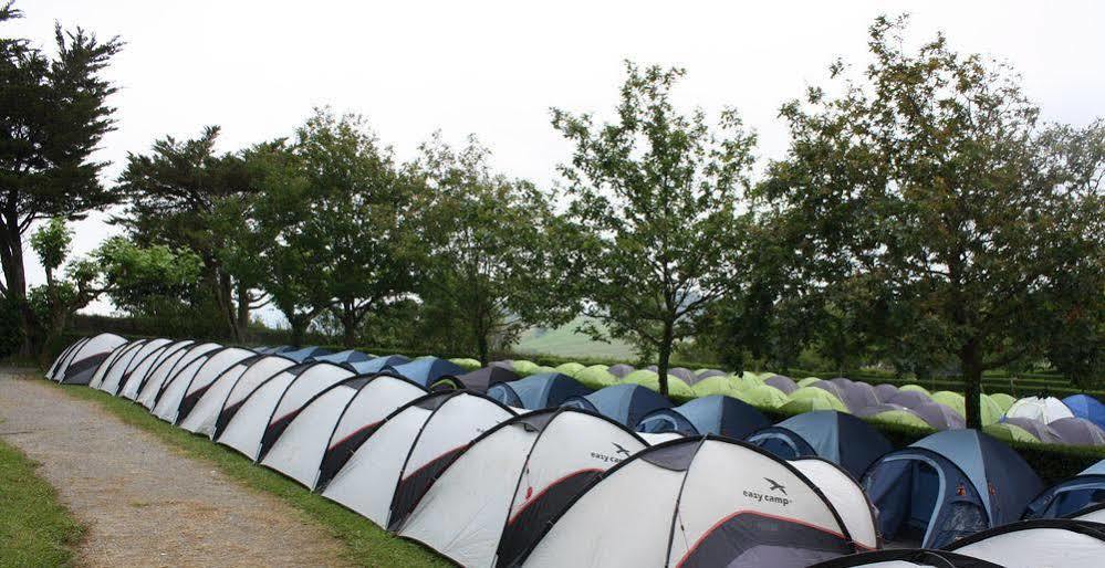 Готель Pamplona Camping Aizoain Екстер'єр фото